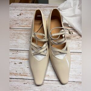 Elegant Cream Leather Women's Shoes